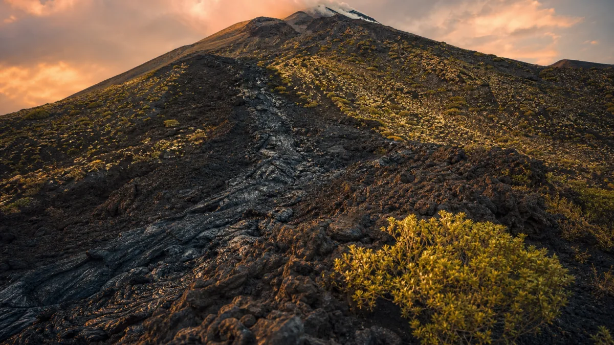 Volcan Etna : les secrets d'un géant de Sicile en activité